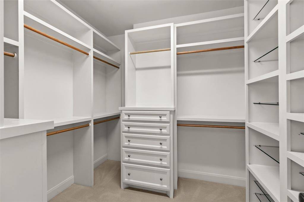 Beautiful master closet space w/built-drawers