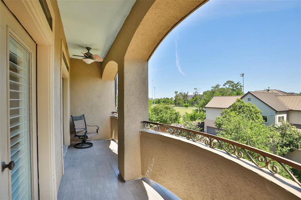 Third Floor Veranda overlooks tree lined views