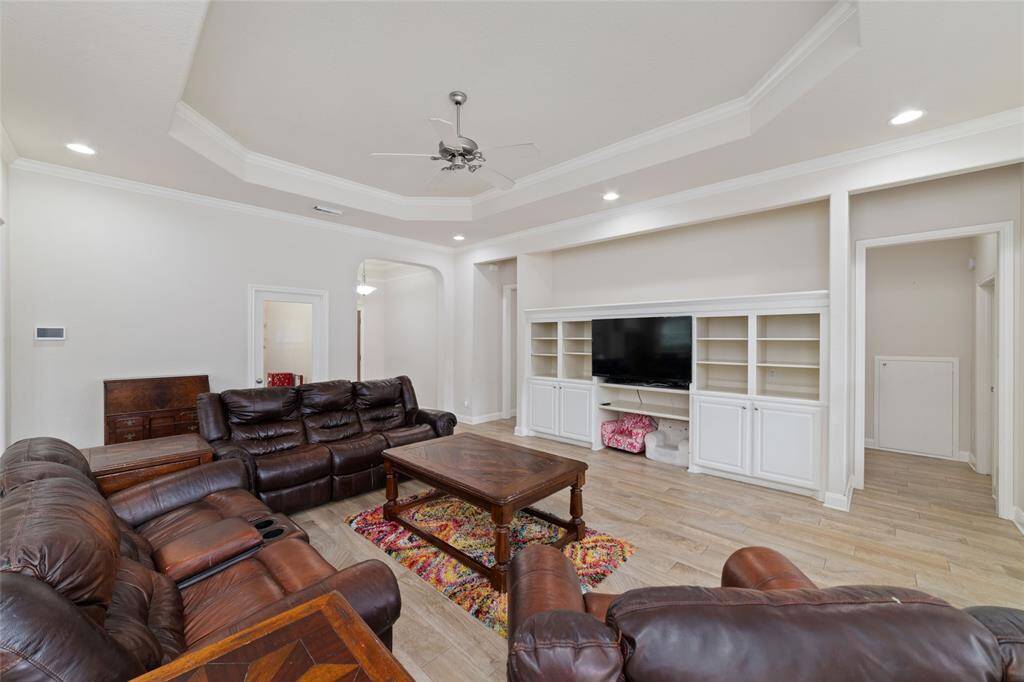 Nice-sized living room with built-ins.