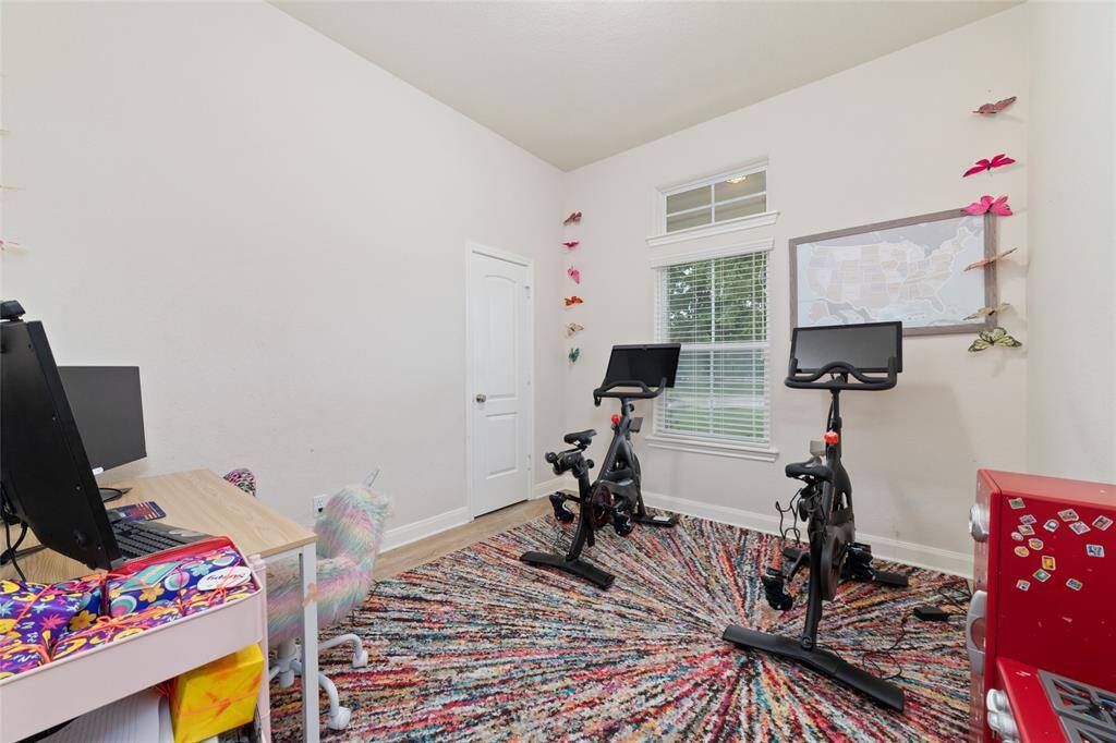 Front study/bedroom (possible bedroom 5)