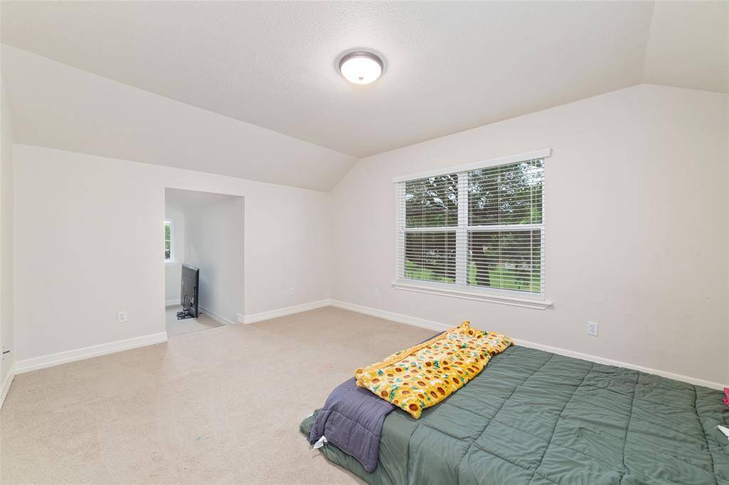 Bonus Room/Bedroom Upstairs (possible bedroom 6).