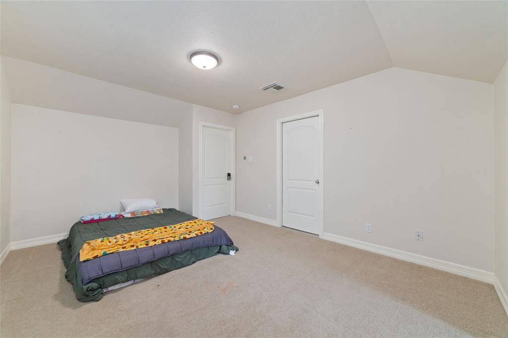 Bonus Room/Bedroom Upstairs (possible bedroom 6).