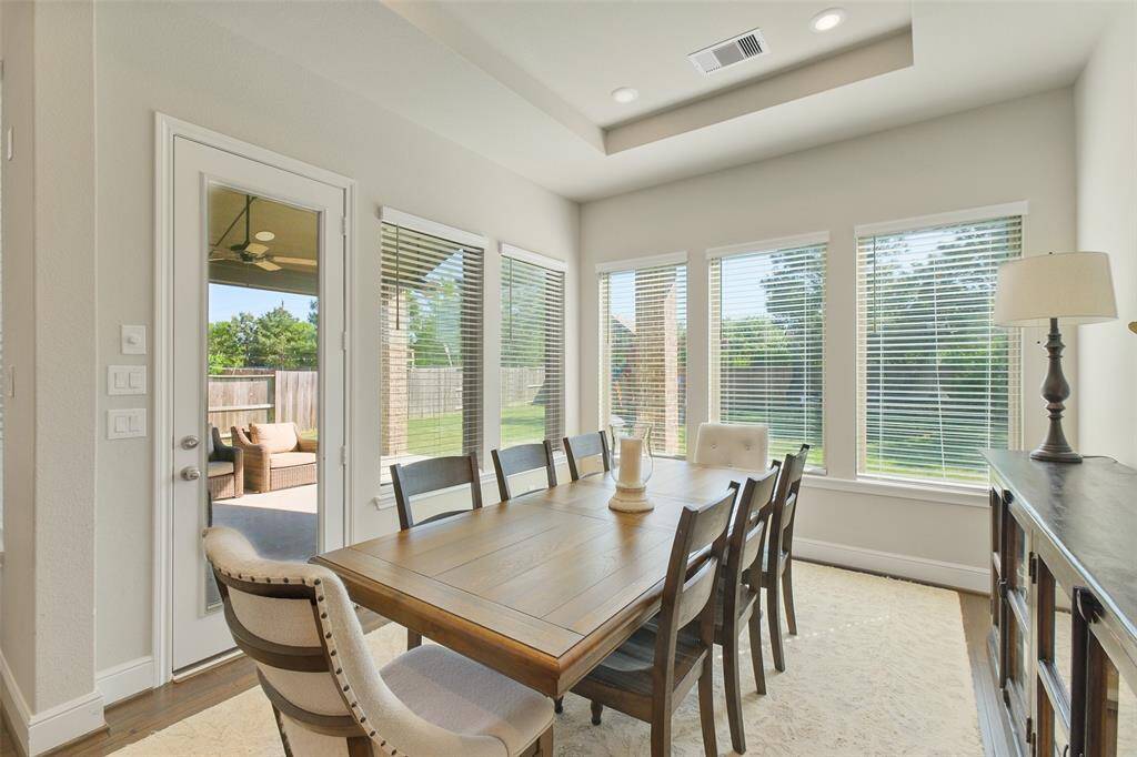 Arguably the most innovative creation to modern real estate, The oversized breakfast area- Used daily instead of 200 sqft of dining room used on holidays.