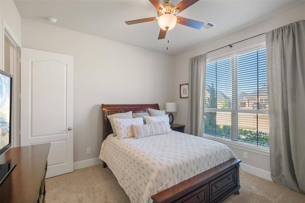 Downstairs Ensuite - A Must-have