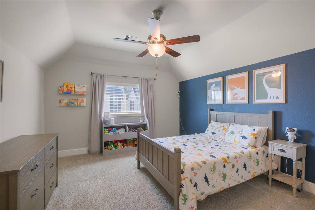 upstairs bedroom #2