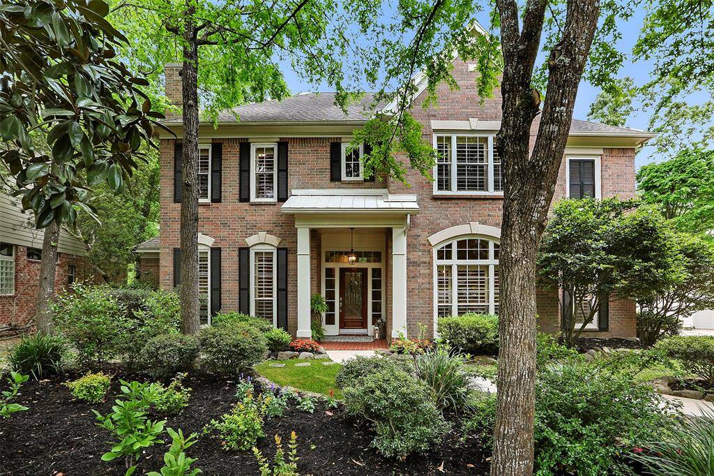 This stately home will not disappoint! Great location too - Walk to John Cooper School, Traders Joes or Starbucks!