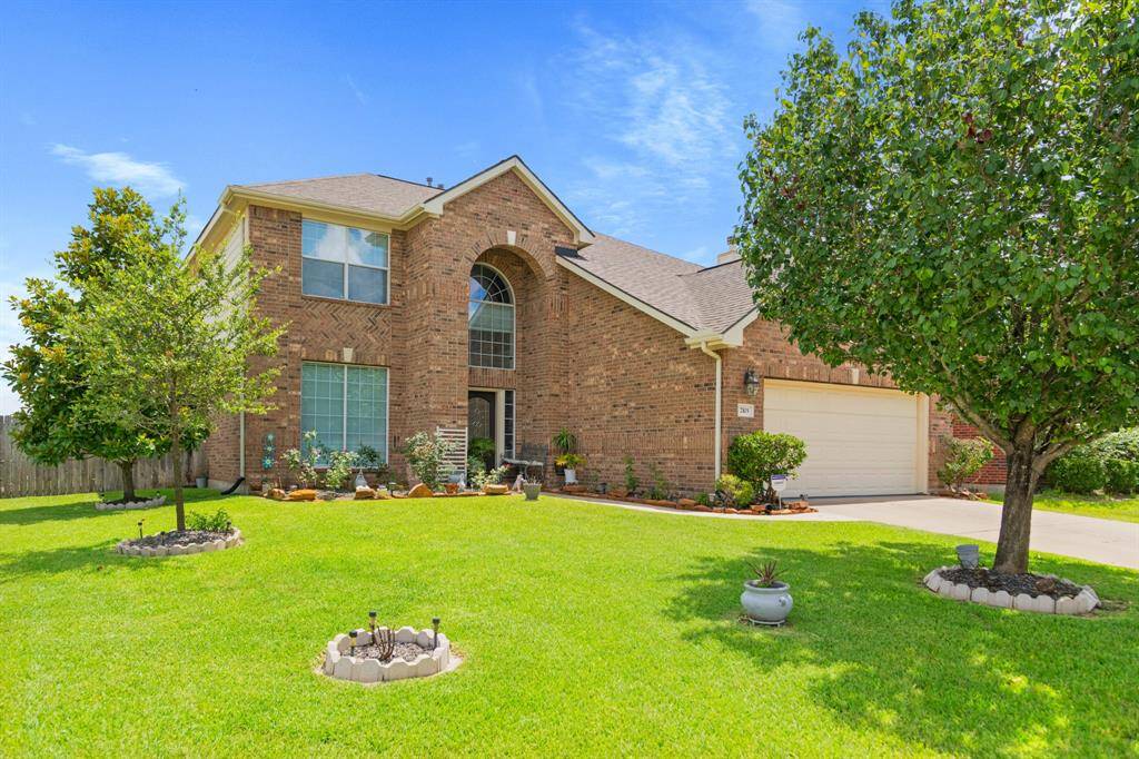 Front Exterior (corner lot)