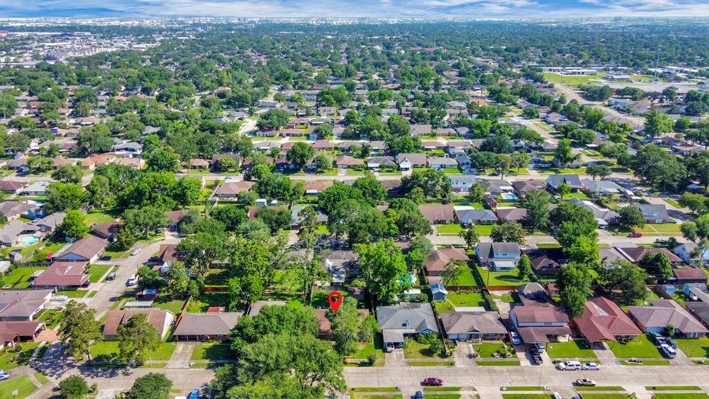 Located in the heart of Deer Park, the College Park community offers a peaceful and connected lifestyle. This established neighborhood is known for its quiet, tree-lined streets, friendly atmosphere, and pride of ownership. Residents enjoy access to La Porte ISD’s top-rated schools, nearby parks, and local conveniences—all just a short drive from shopping, dining, and major commuter routes.