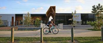 Location: Enjoy an unbeatable location with convenient access to the Heights Hike & Bike Trail, and MKT with trendy shops and restaurants.