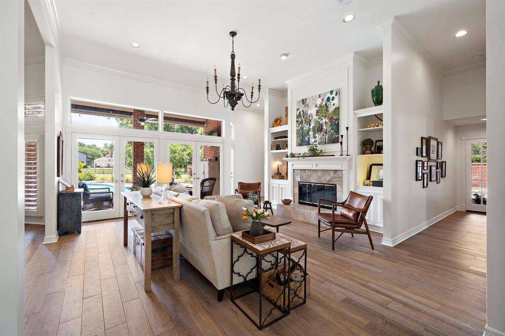 As you enter, you will fall in love with the endless views of the property.