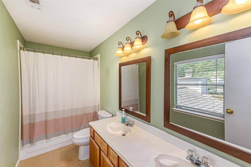 Primary bath with double sinks