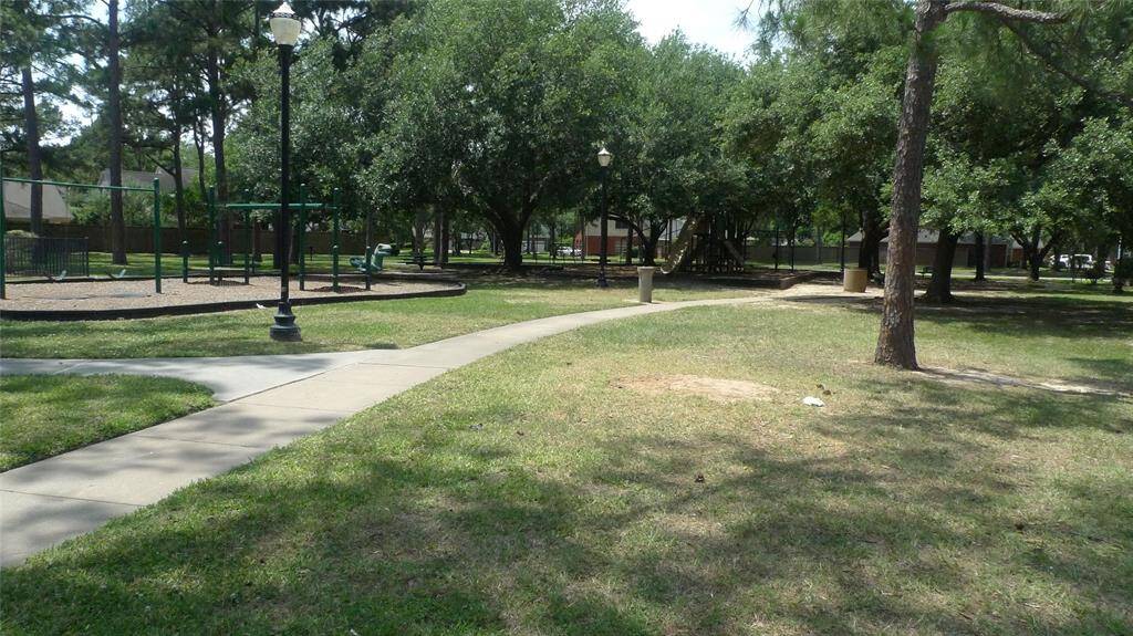 Huge Neighborhood Park and play ground just a couple blocks walk