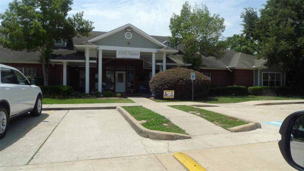 Main entrance to Daycare