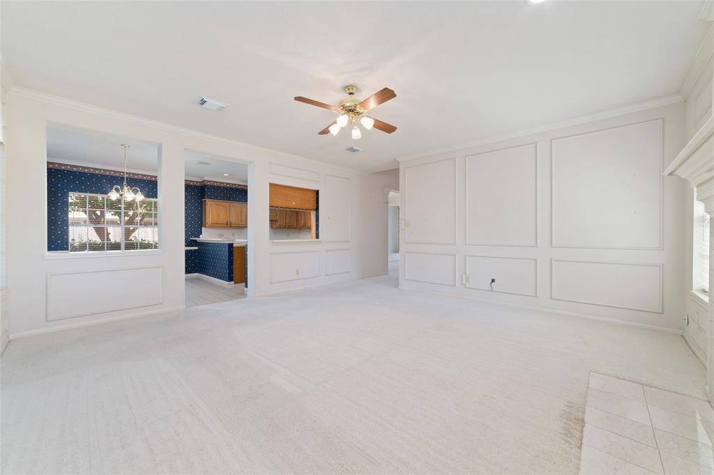 Experience effortless connectivity between the gathering room, breakfast area, and kitchen.