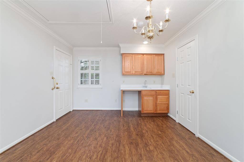 Garage apartment has access to washer/dryer hook up on first level in the garage.