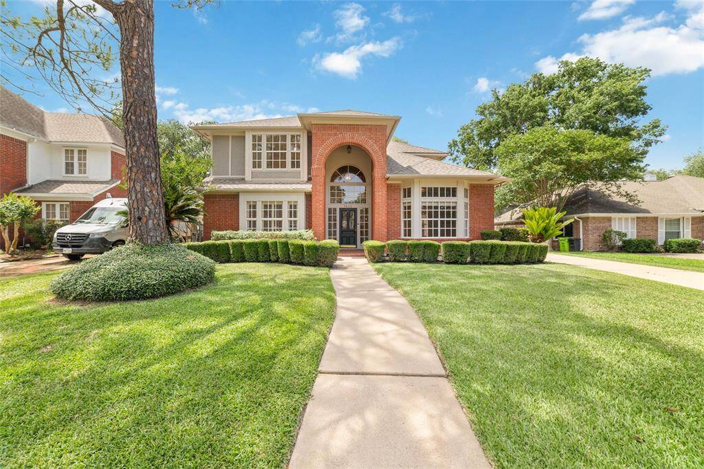 Make your appointment today to see this Beautiful Copperfield Property!
