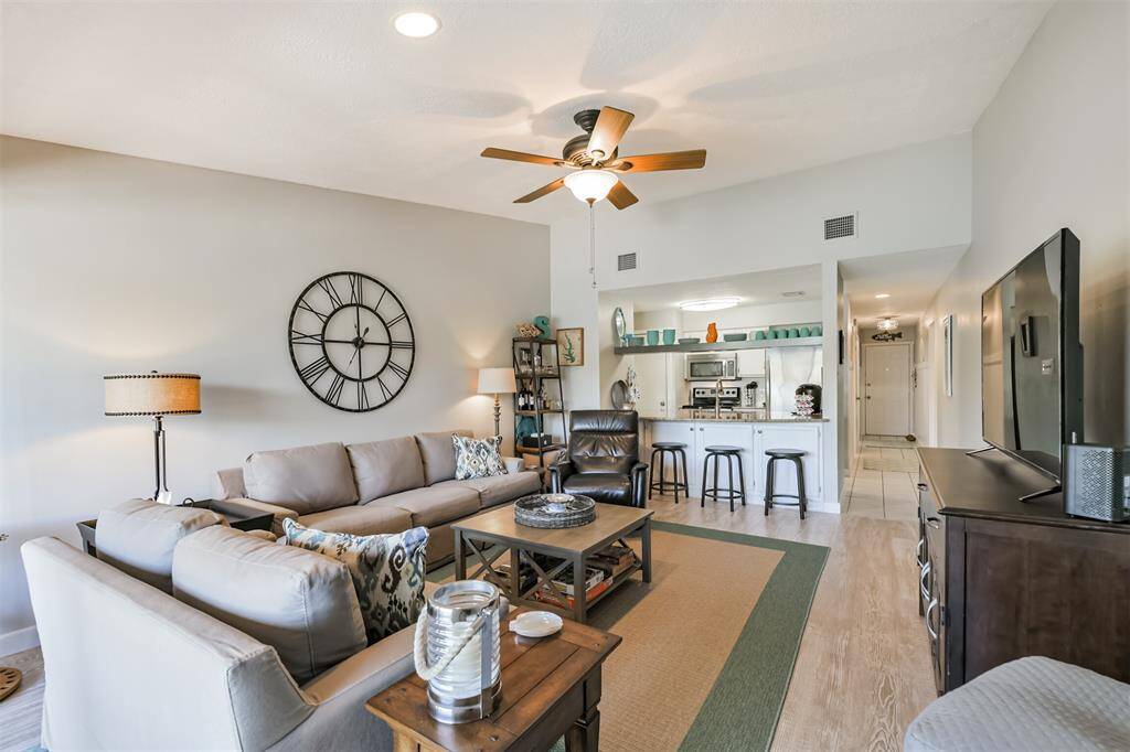 Open floorplan with high ceilings