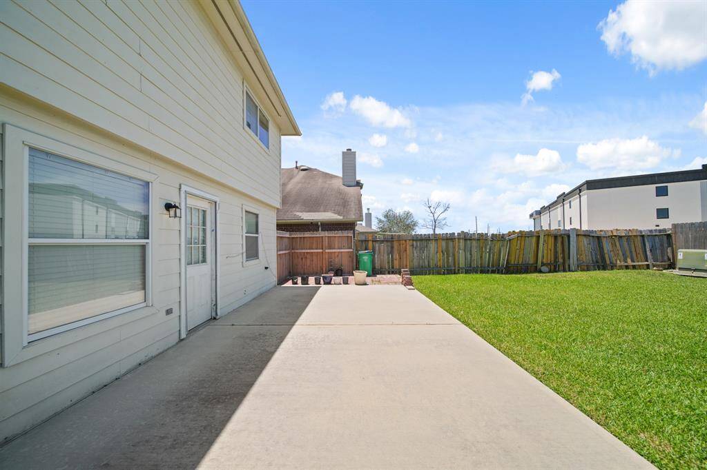 This backyard is perfect for any outdoor actities your heart desires.