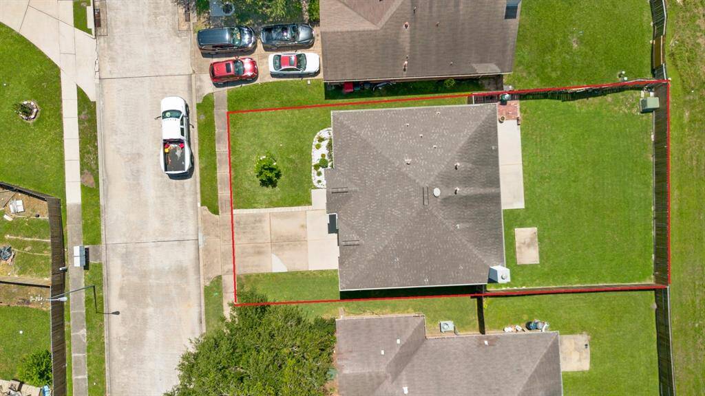 This backyard is just waiting for your personal touch.