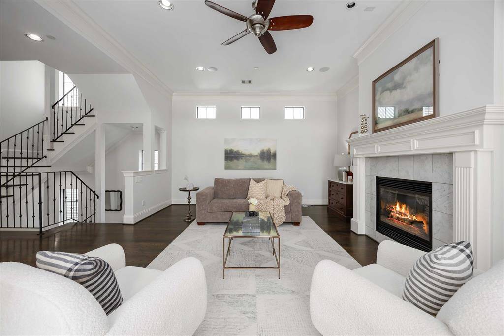 Sleek lines and dramatic finishes create a warm welcome to all who enter.