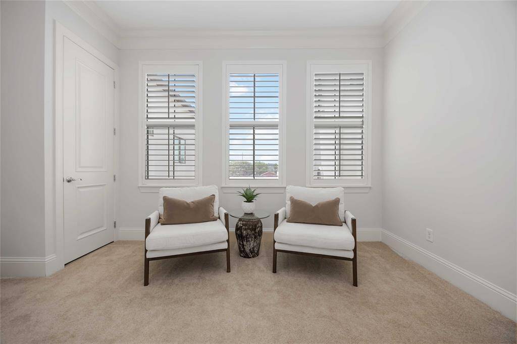 Ahhh, this sitting area looks so inviting!