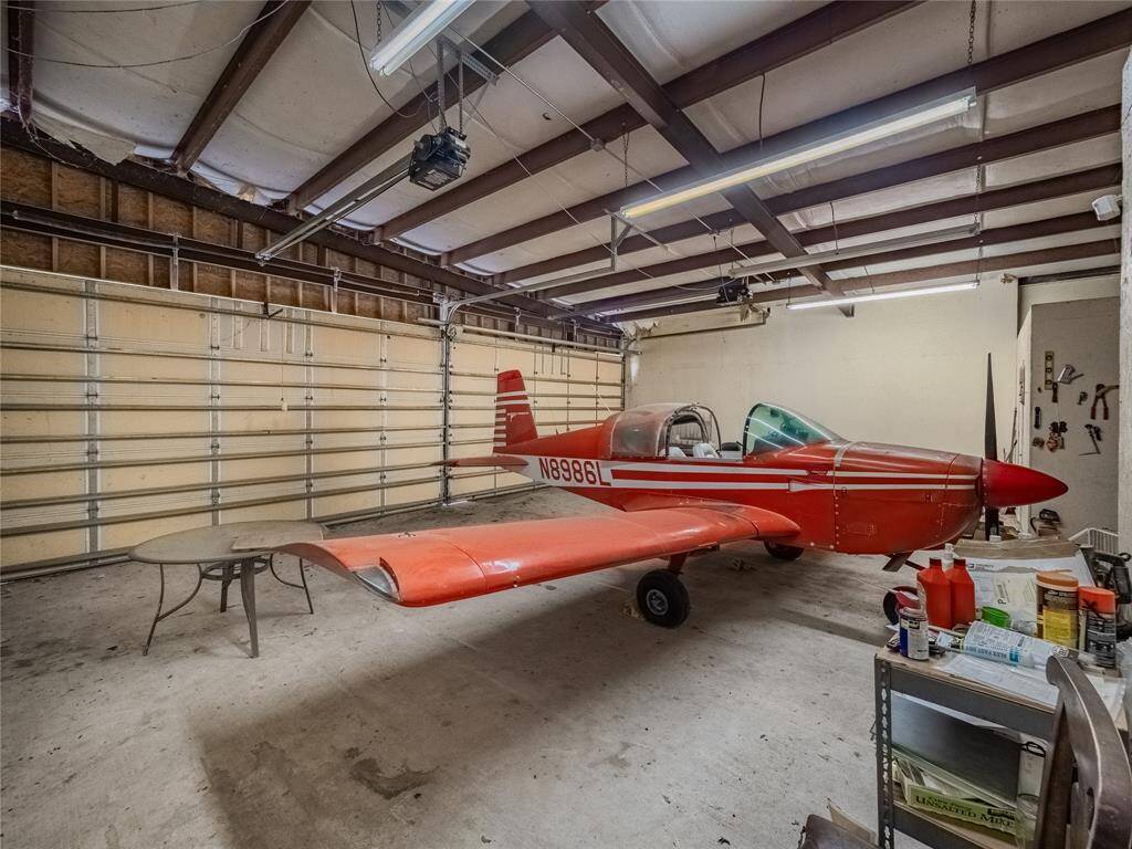 Hangar part of the 40'x60' shop.