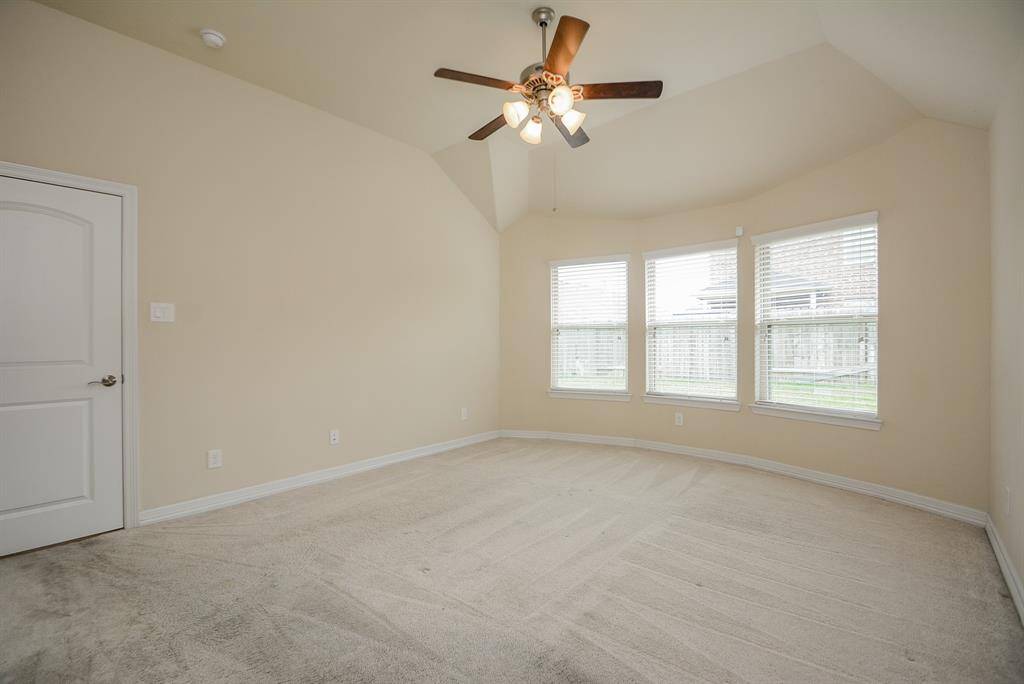 Can you begin to see your bedroom pieces adorning these spacious walls and floor?