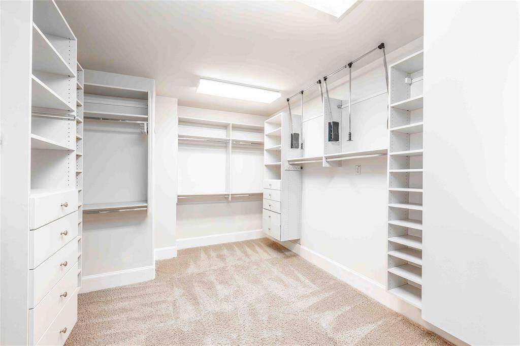 Walk In Closet With Built Ins