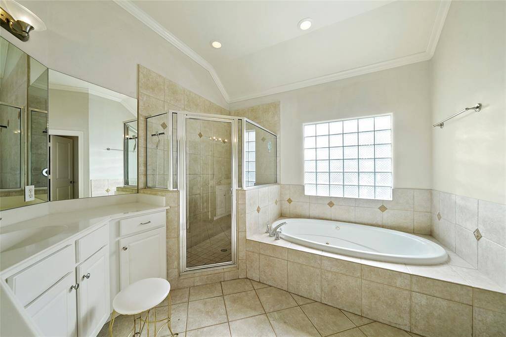 Another view of the master bath.