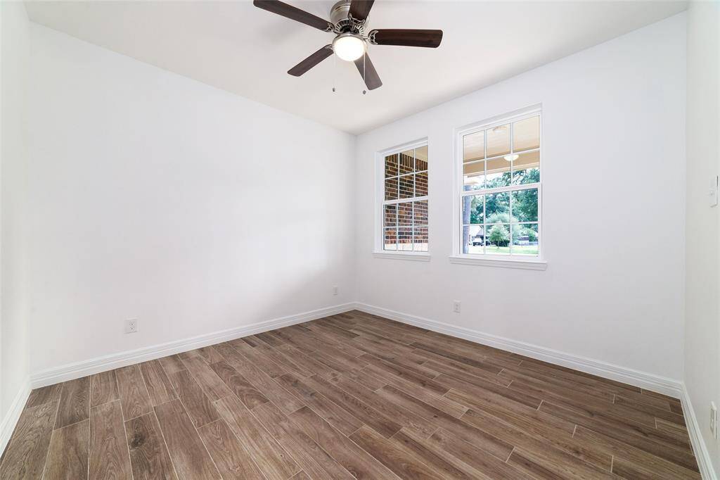 Bonus/flex space perfect for office, workout room, or 5th bedroom.