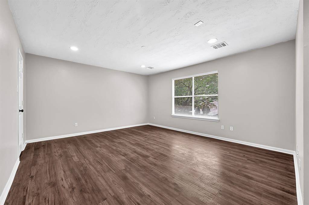 Gameroom upstairs