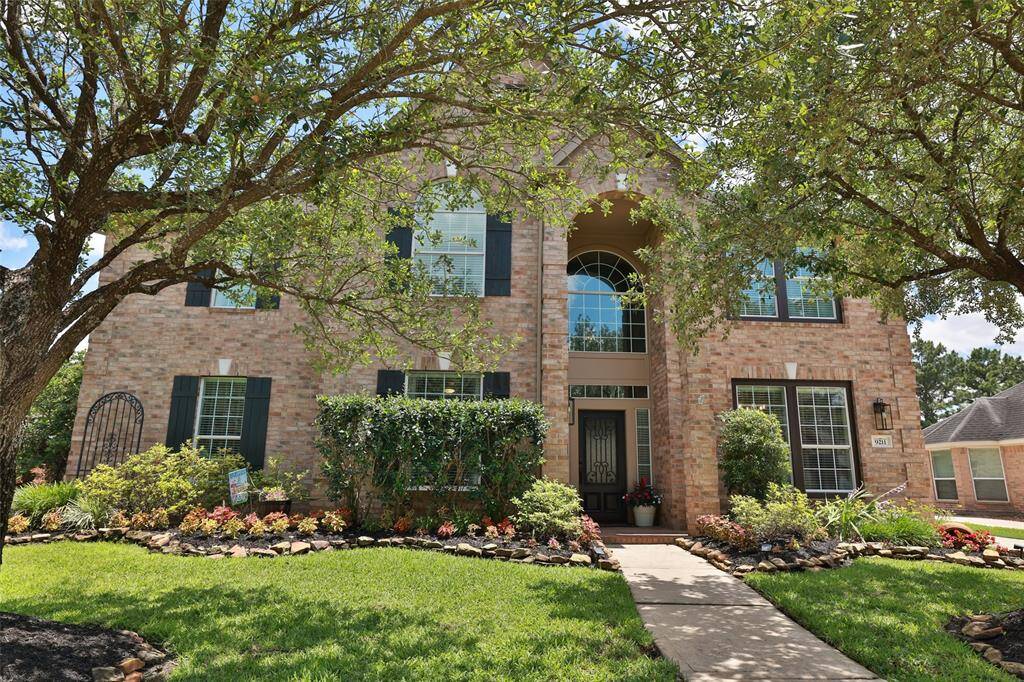 Welcome to 9211 Minsmere Circle. Located on a quiet cul-de-sac street and within walking distance to Hassler elementary.