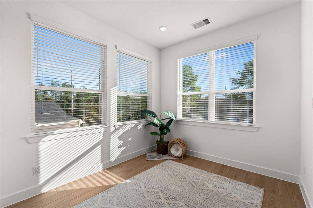 Photos are REPRESENTATIVE of the home /floor plan and are NOT of the actual home.  Selections, features, and room options may vary.  For more info, contact Chesmar Homes.