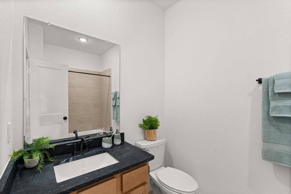 Photos are REPRESENTATIVE of the home /floor plan and are NOT of the actual home.  Selections, features, and room options may vary.  For more info, contact Chesmar Homes.