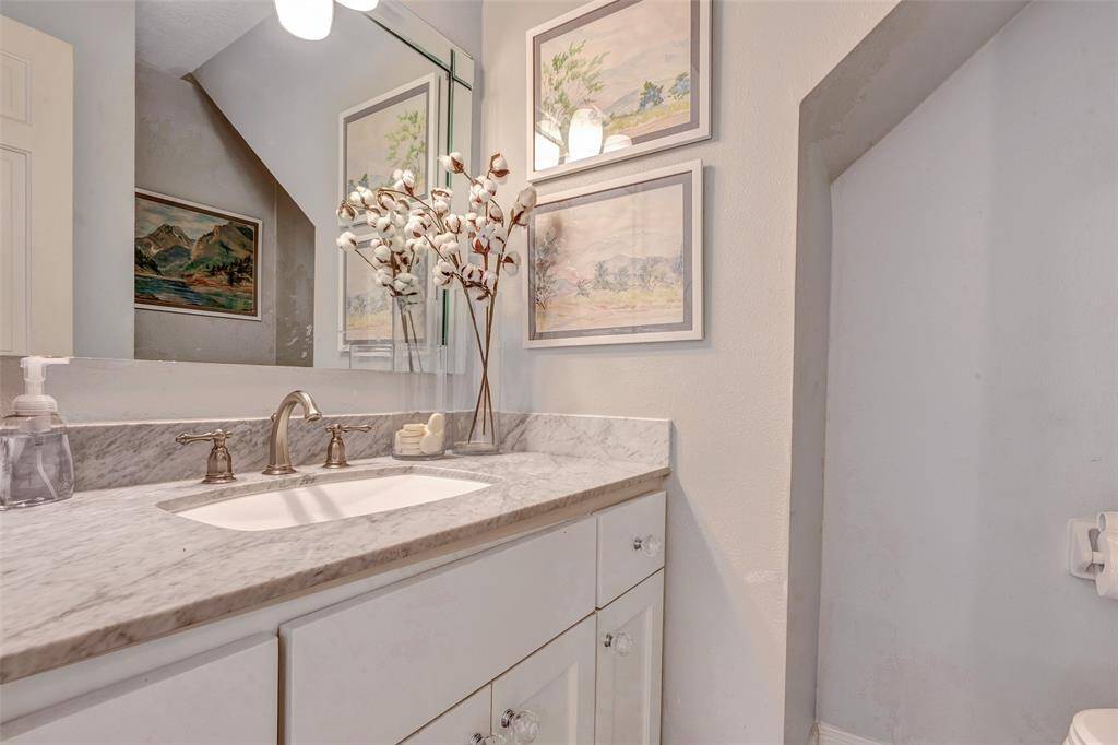 Half Bath off the kitchen