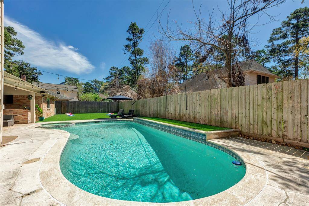 Lush pool with plenty of room to play