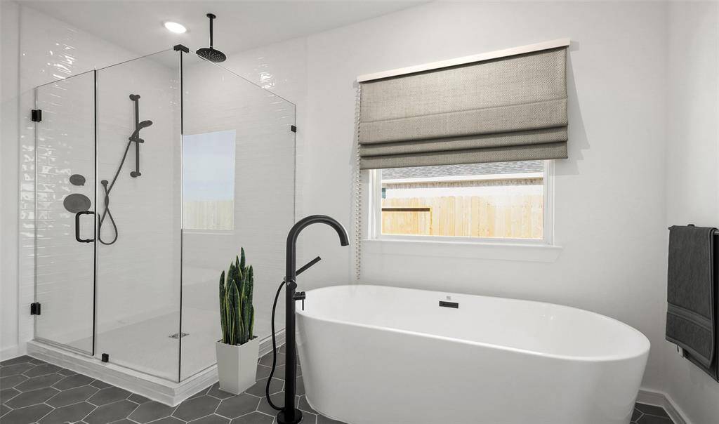 Relaxing primary bath (*Photo not of actual home and used for illustration purposes only.)