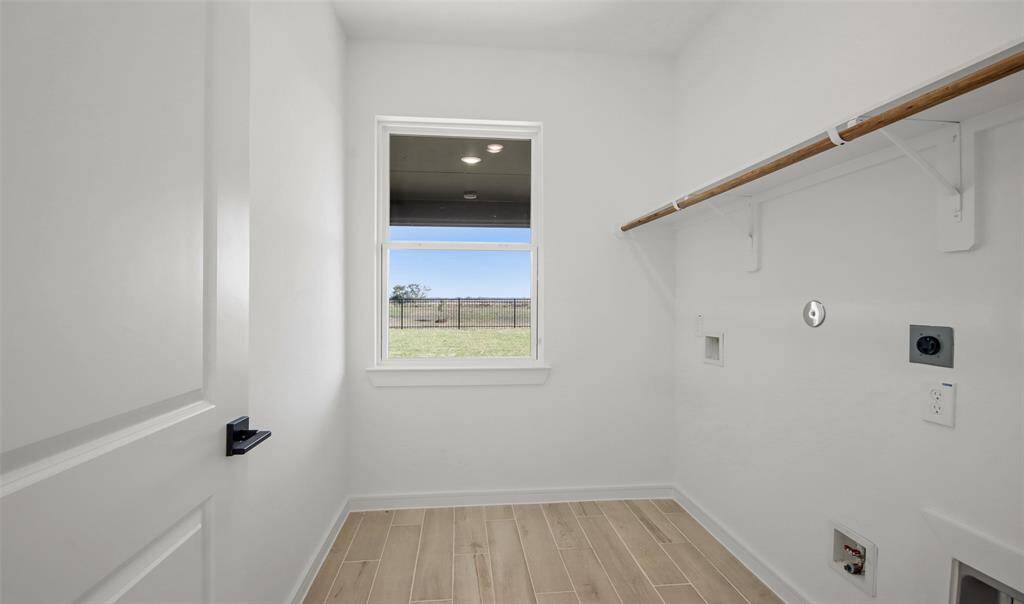 Laundry room (*Photo not of actual home and used for illustration purposes only.)
