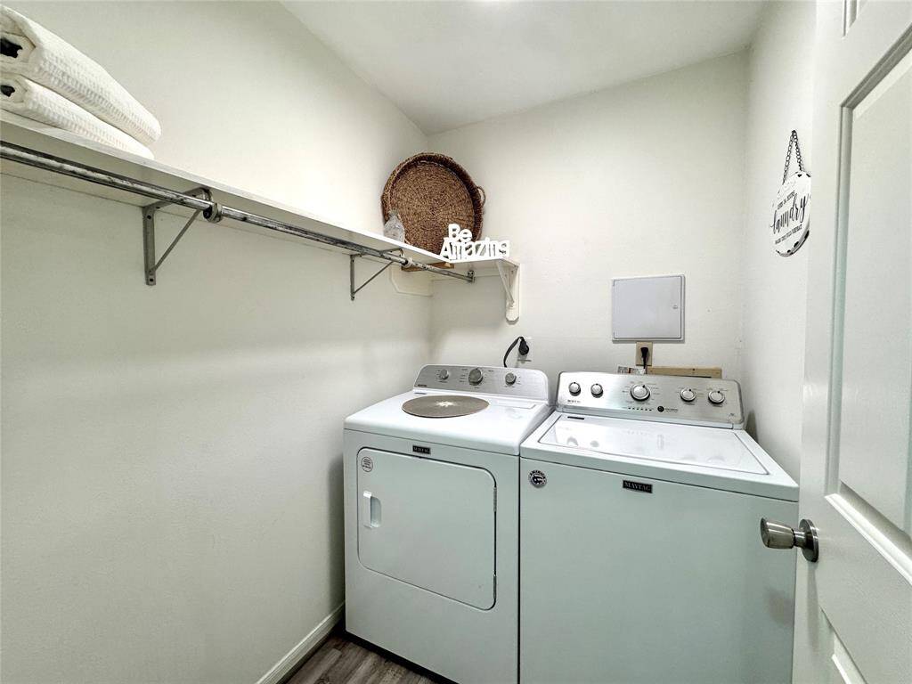 Welcoming Enter w/access to garage and a coat closet