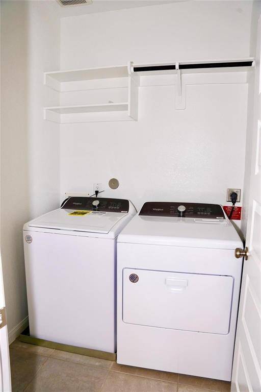 Washer and dryer with lots of room