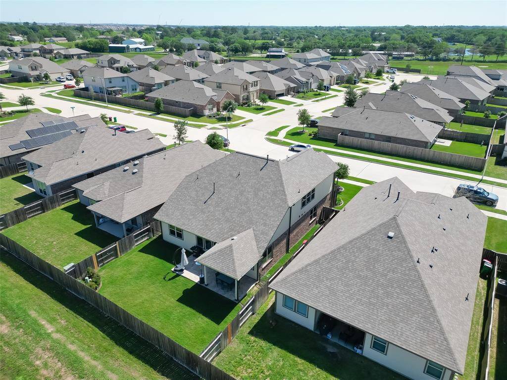 With its convenient size and location in a Richmond subdivision, this well-maintained property is ready to welcome its new owners.