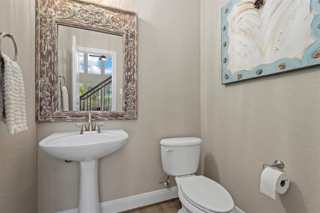 Powder room