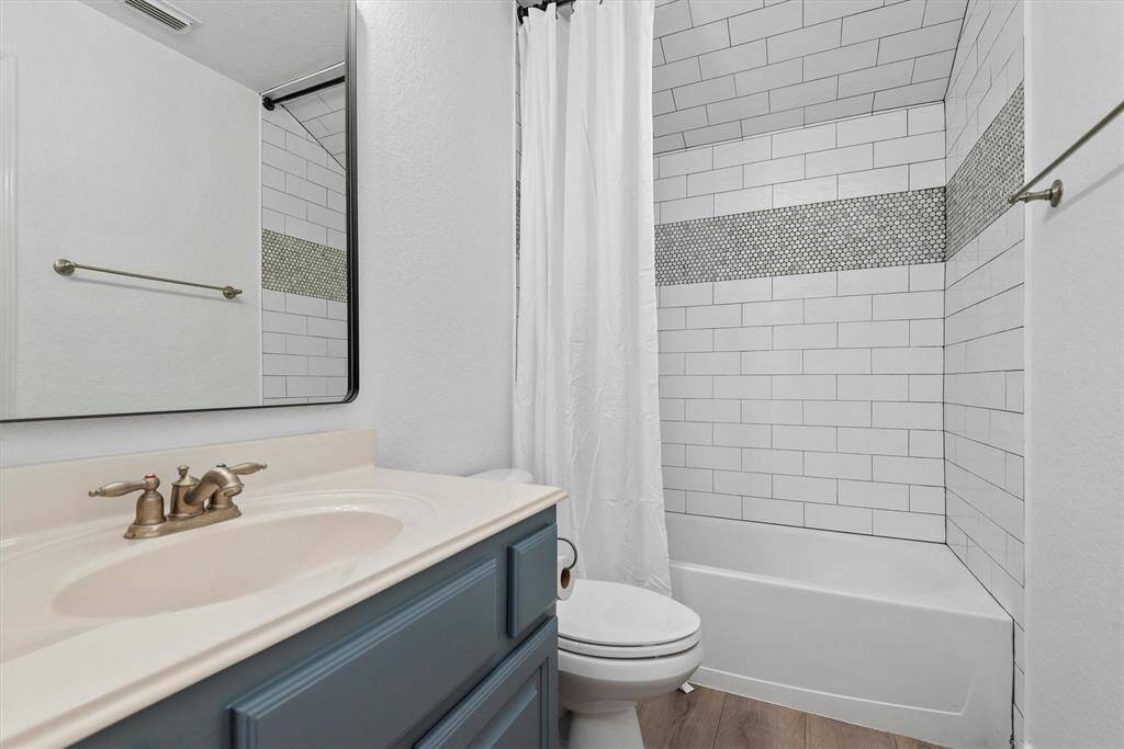 Beautifully updated bathroom