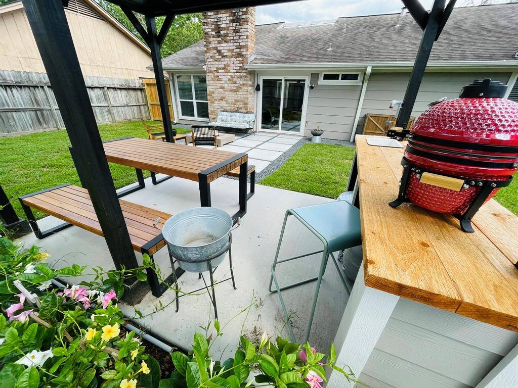 Don't wait any longer to call this your home!