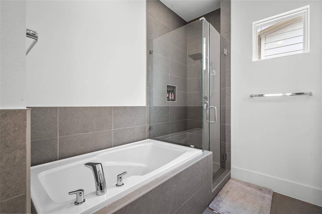 3rd Floor Primary Bathroom