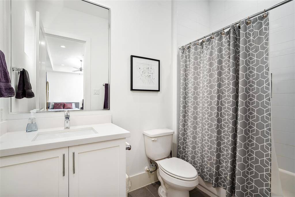 1st Floor Bathroom