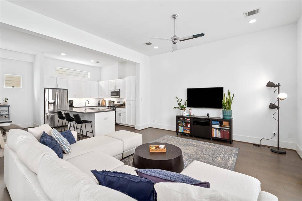 2nd Floor Living Area