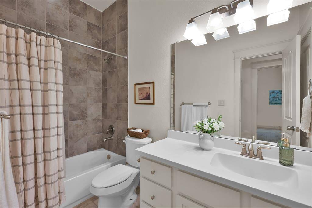 Full Bath #2 (Downstairs)