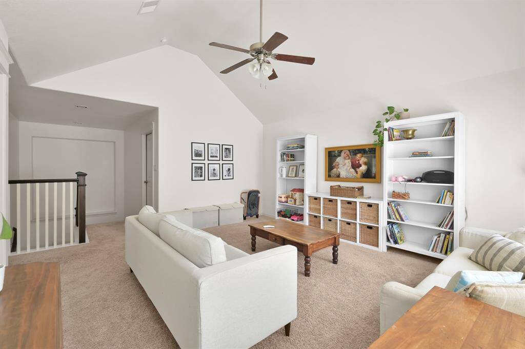 Gameroom (Upstairs)