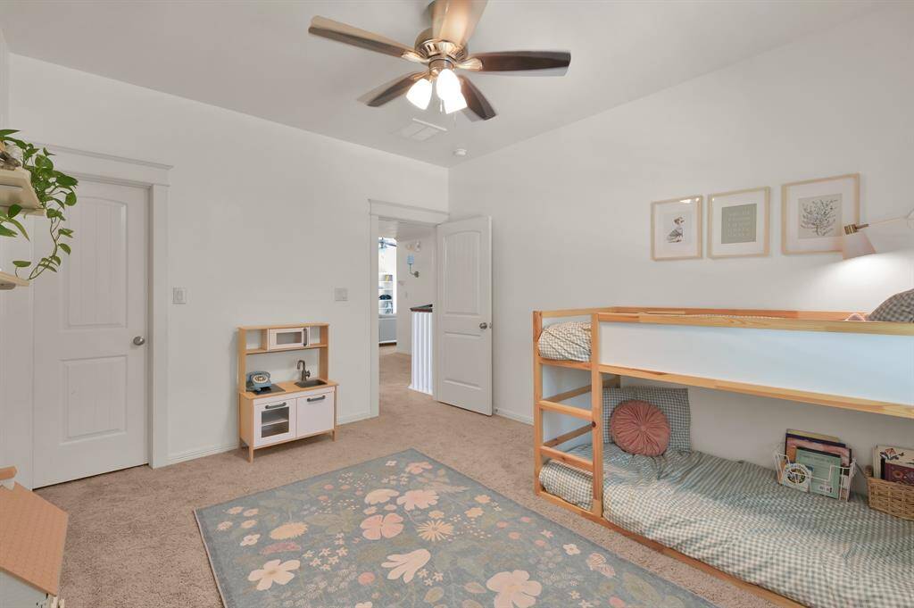 Bedroom #4 (Upstairs)
